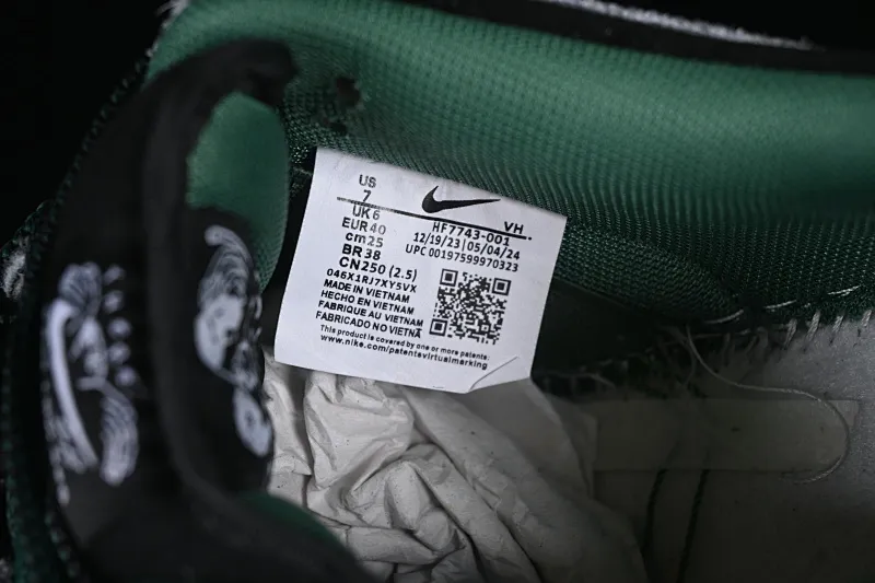 All Categories Nk SB Dunk Series Nk SB Dunk Low Low-top Sneakers K Version There Skateboards x Nk SB Dunk Low Graffiti Art Style Joint Model SB Low-top Casual Sneakers HF7743-001
